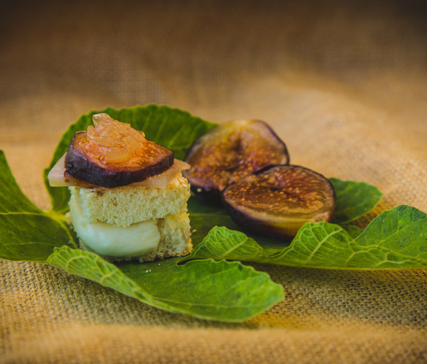 Canapé de higos con mozarella