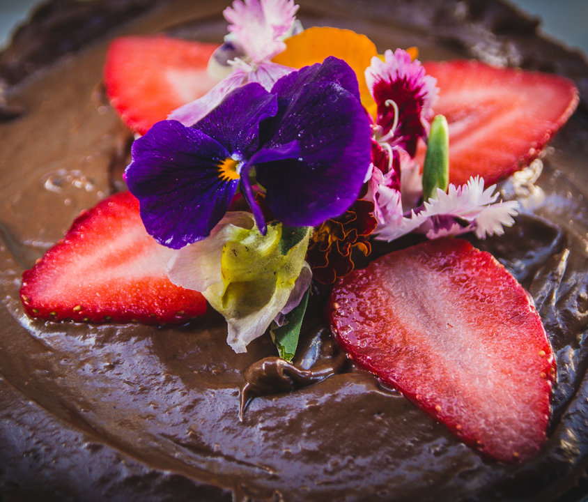 Tarta de mousse de aguacate y chocolate